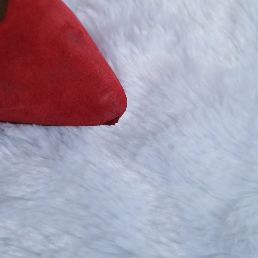 Red sude pumps - Picture 4 of 5